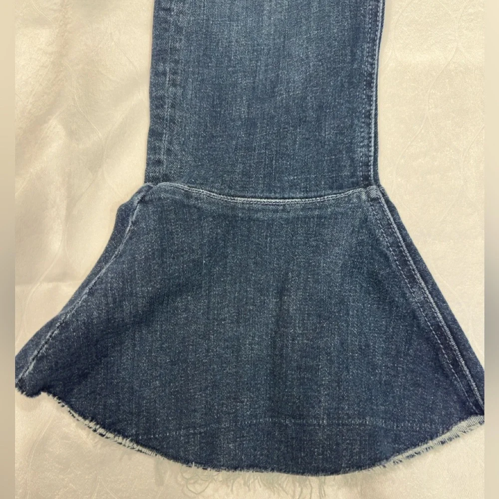 MOTHER "The Cha Cha Fray" Girl Crush High-Rise Flare Jeans | Size 27 - Picture 8 of 14